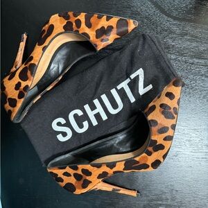 Schutz Calf Hair Leopard Pumps